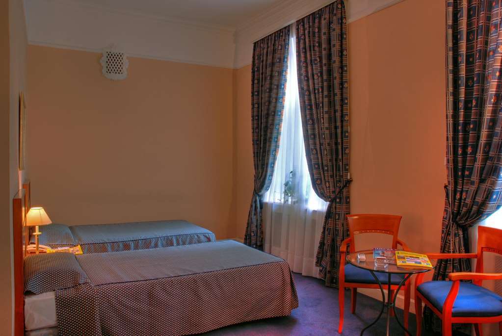 Grand Hotel Ukraine Dnipro Cameră foto